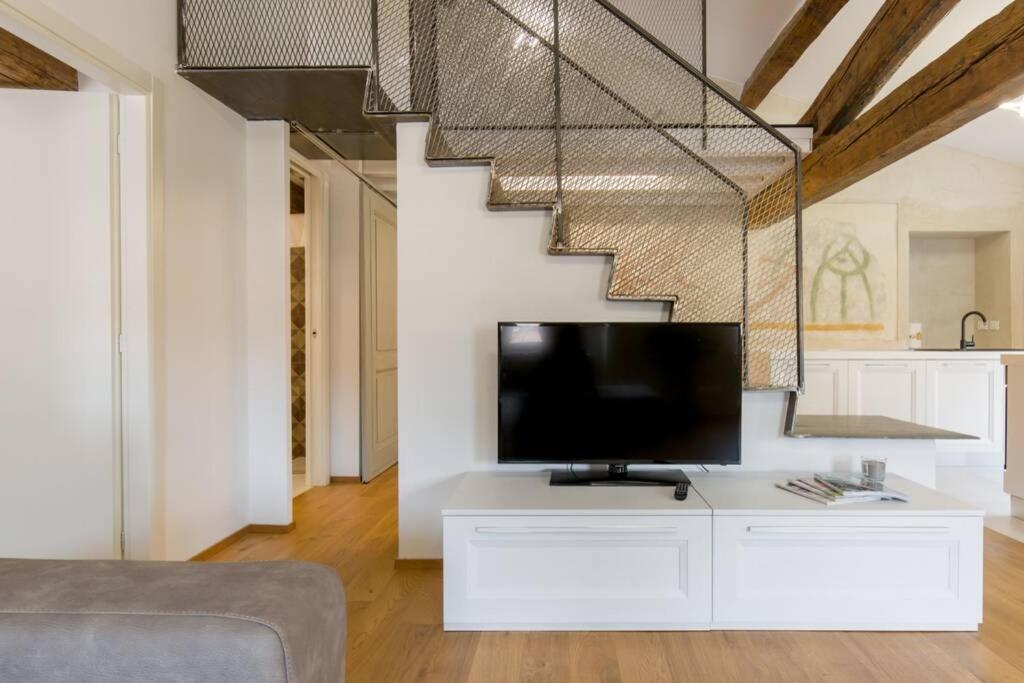 Апартаменти Luxury Design Apt With Amazing View Верона Екстер'єр фото